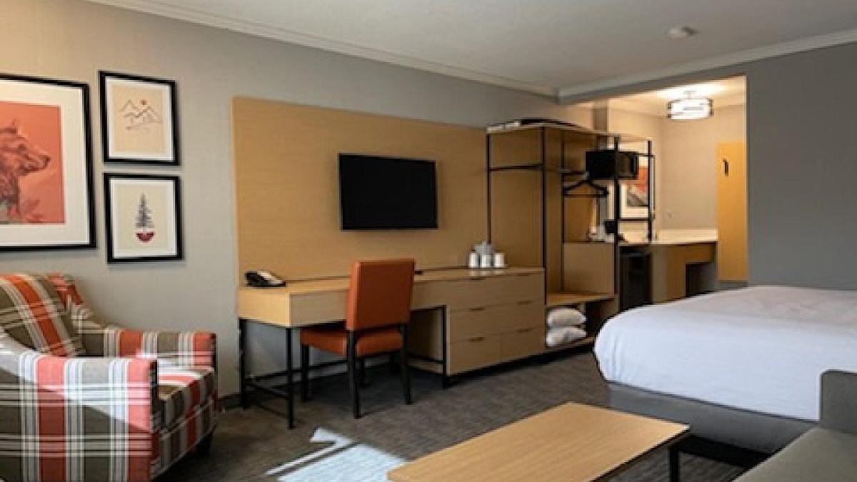 Mount Robson Hotel 2*