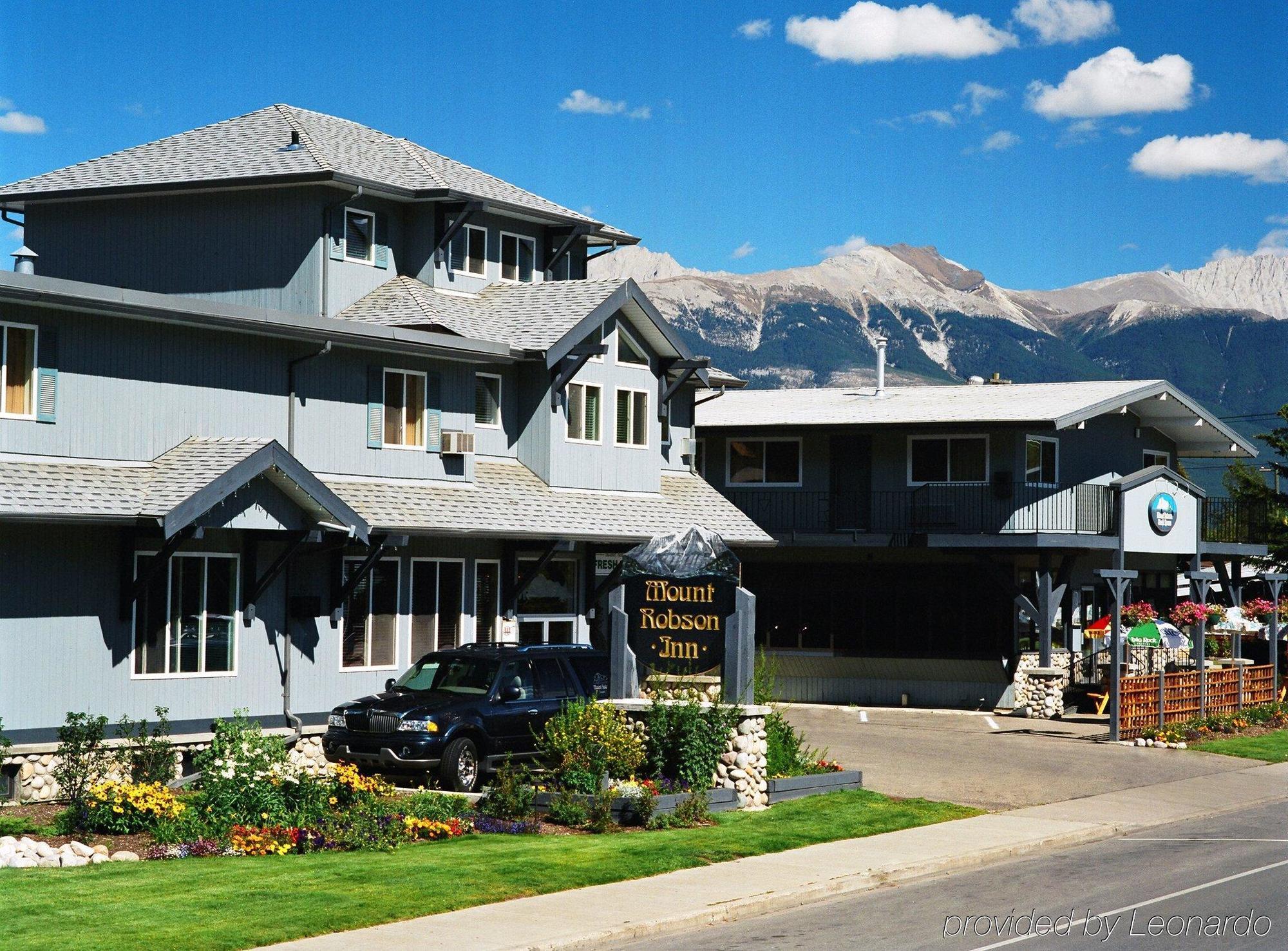 Mount Robson Hotel