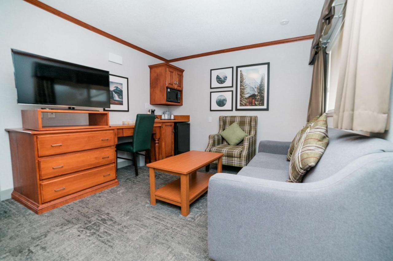 Hotel Mount Robson 2*